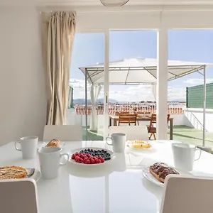 plaza-de-la-merced-duplex-ii.hotelsinnerja.org/